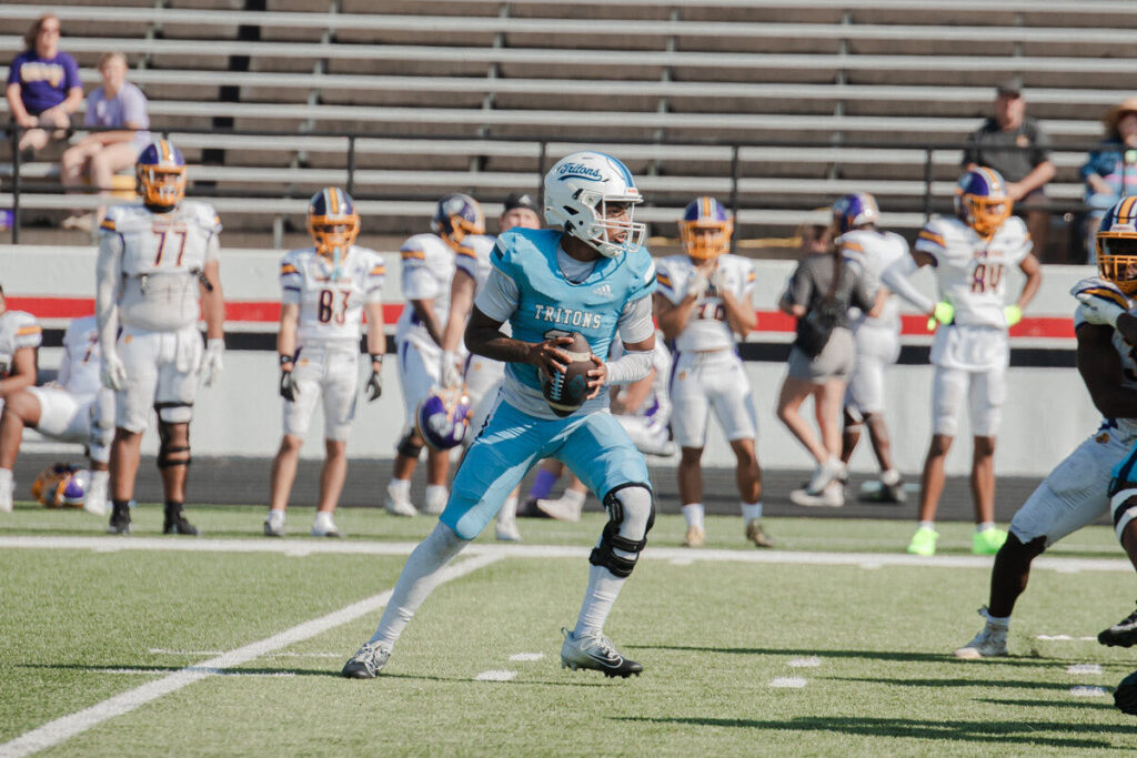 Iowa Central Community College quarterback Tre'Von Taylor