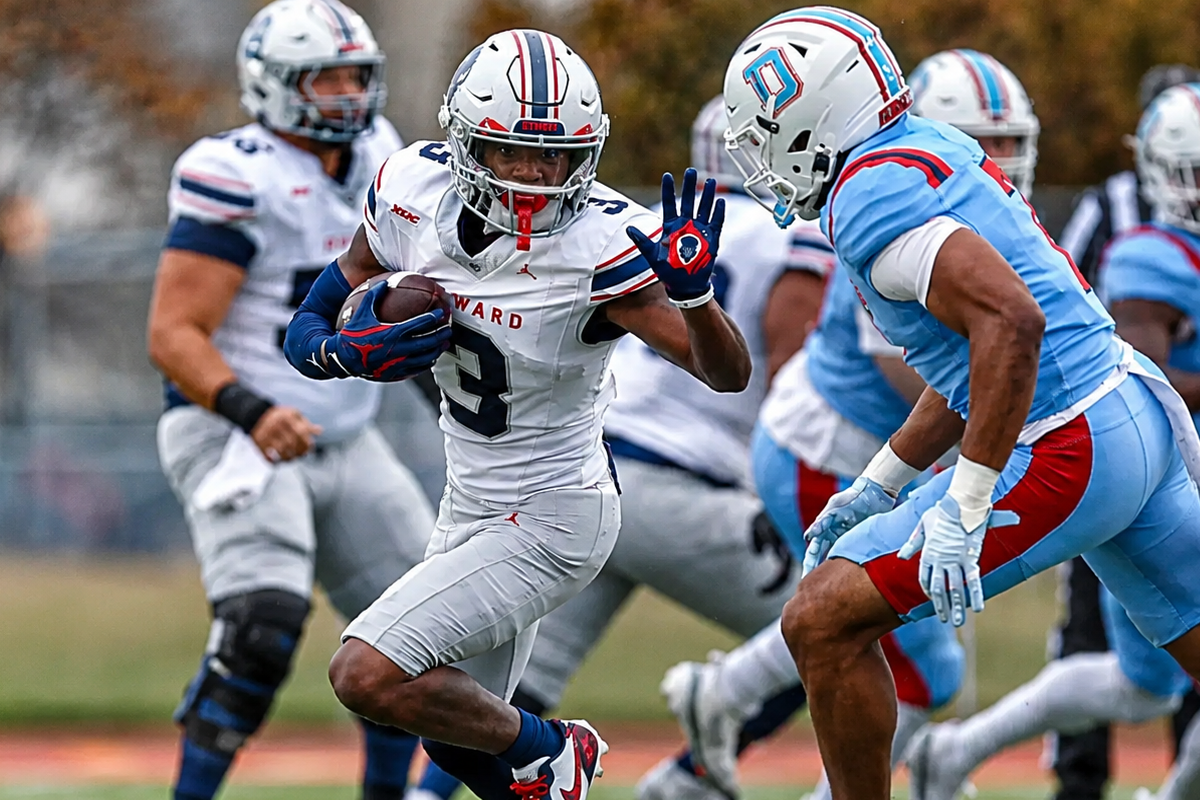Howard wide receiver Antonio Hunter