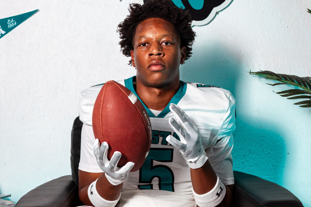 John Carroll Catholic High School (Fla.) tight end KJ Davis committed to Coastal Carolina