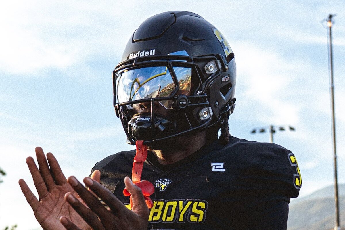 Cajon High School (Calf.) quarterback Marcus Washington Jr.