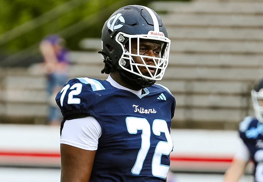 Iowa Central Community College offensive lineman Michael Smith II